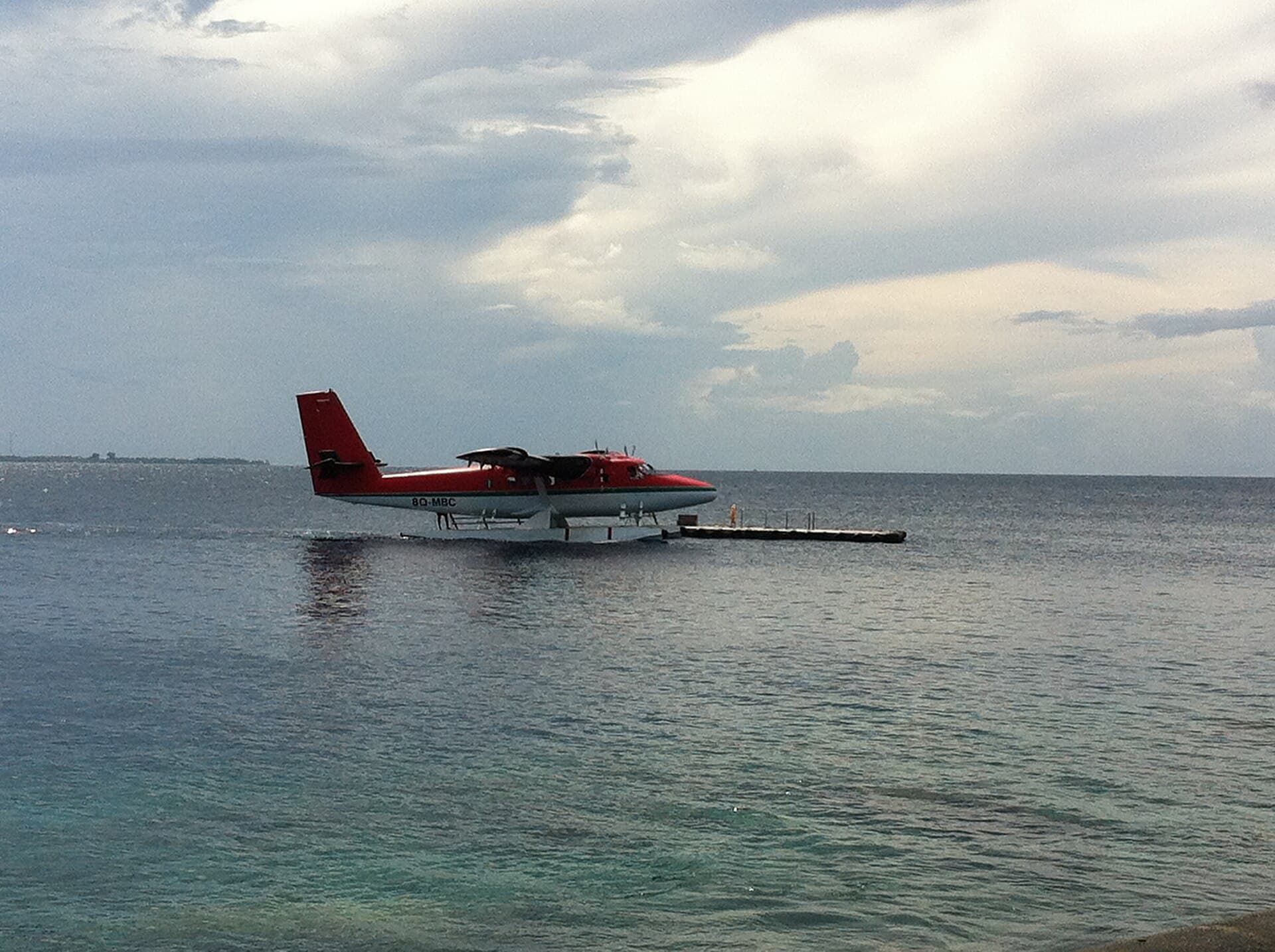 Trans Maldivian Twin Otter Seaplane (17842266028)